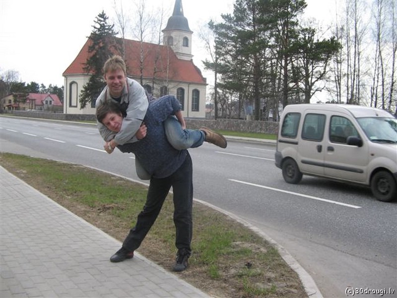 udzas-dzimen200500.jpg